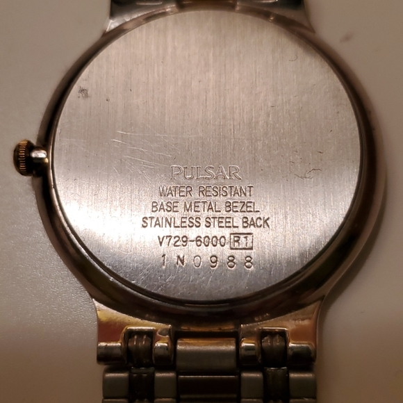 Pulsar Quartz 2-tone wristwatch - Picture 6 of 8